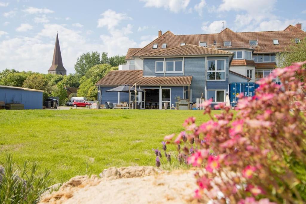 Mit Parkplatz In Petersdorf * Fehmarn